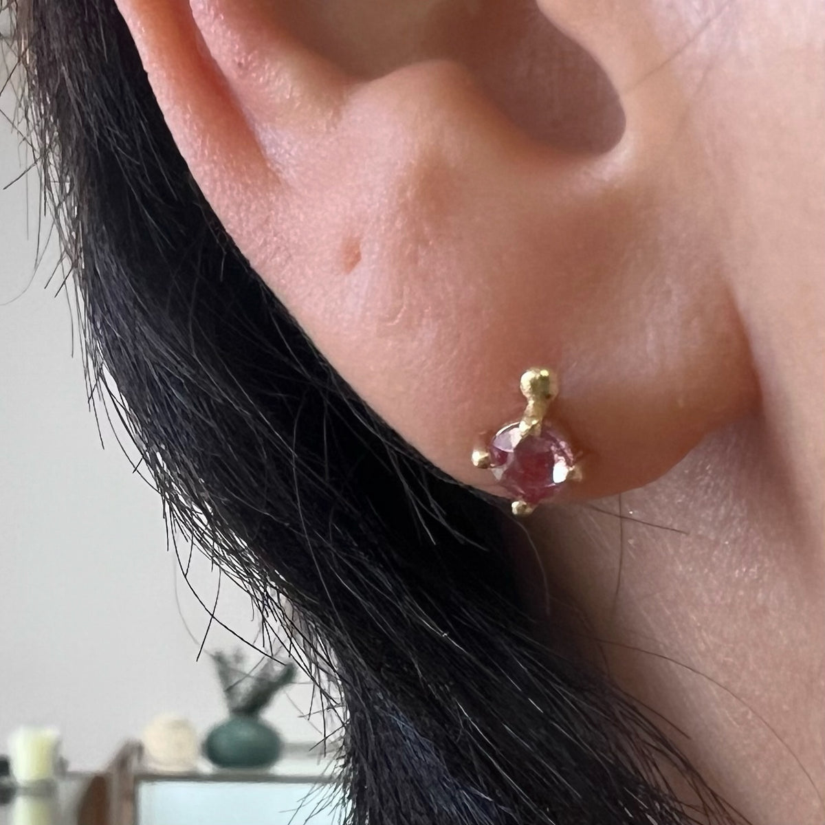 pink sapphire aria stud