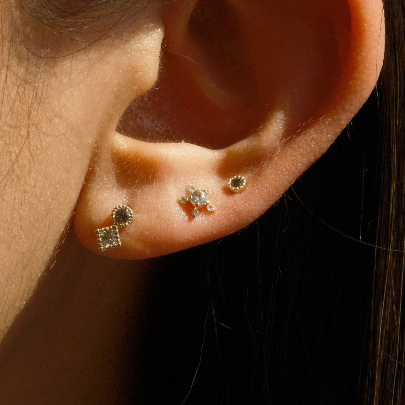 Green Sapphire Coda Stud (Single)