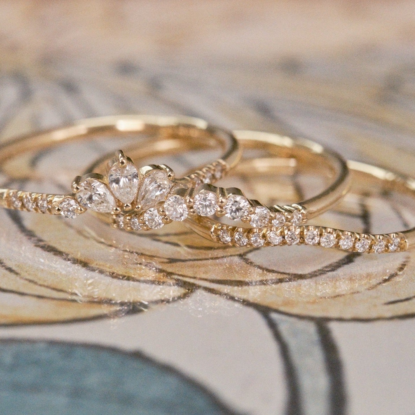 Diamond Sprinkle Arch Ring