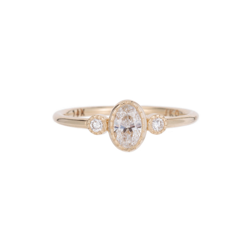 DIAMOND OVAL ROUND RING