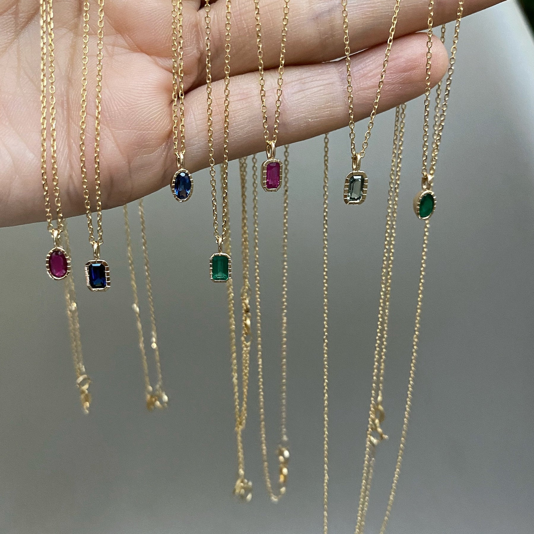 EMERALD CUT SAPPHIRE WISP NECKLACE