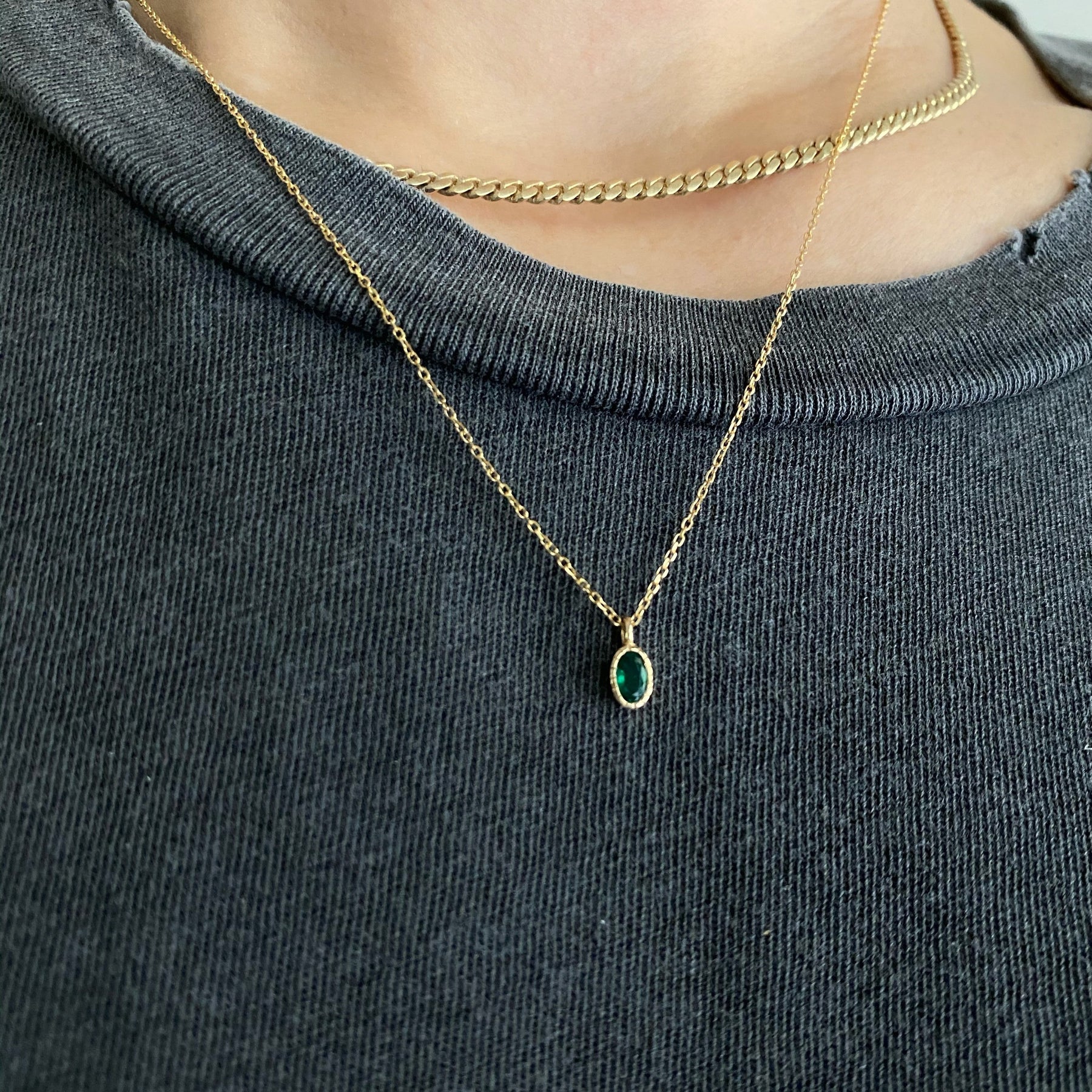 OVAL EMERALD WISP NECKLACE
