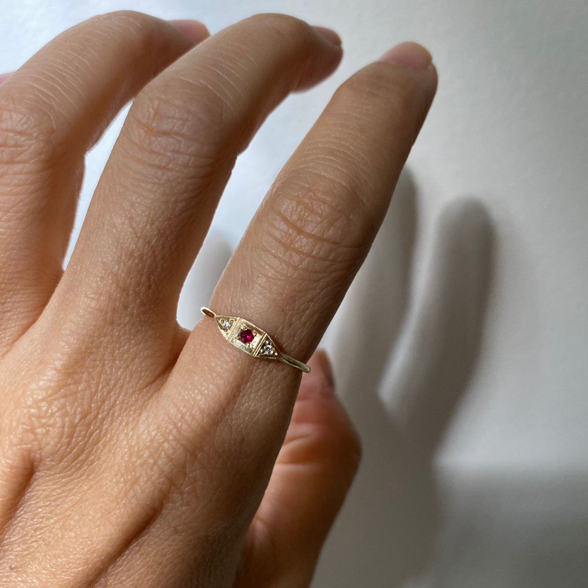 RUBY MINI DECO POINT RING