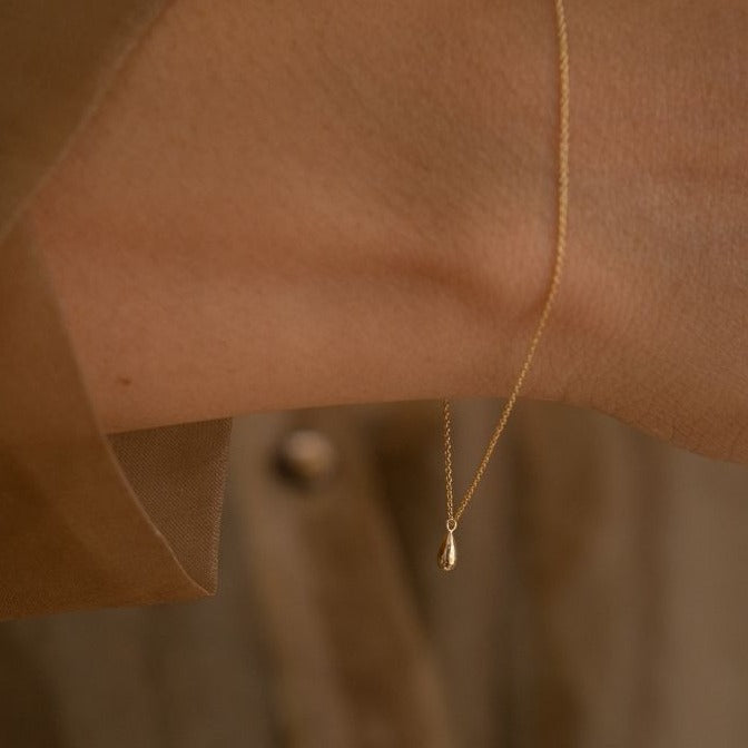Golden Drop Bracelet