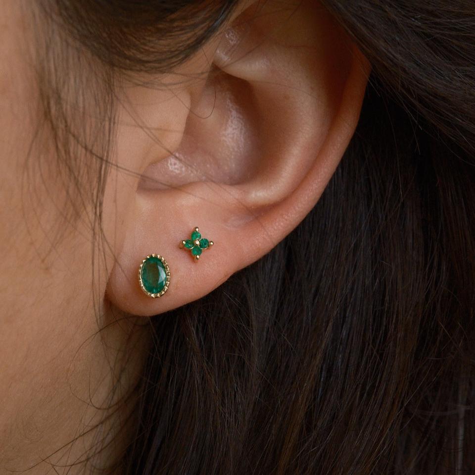 Emerald Oval Wisp Studs (Pair)