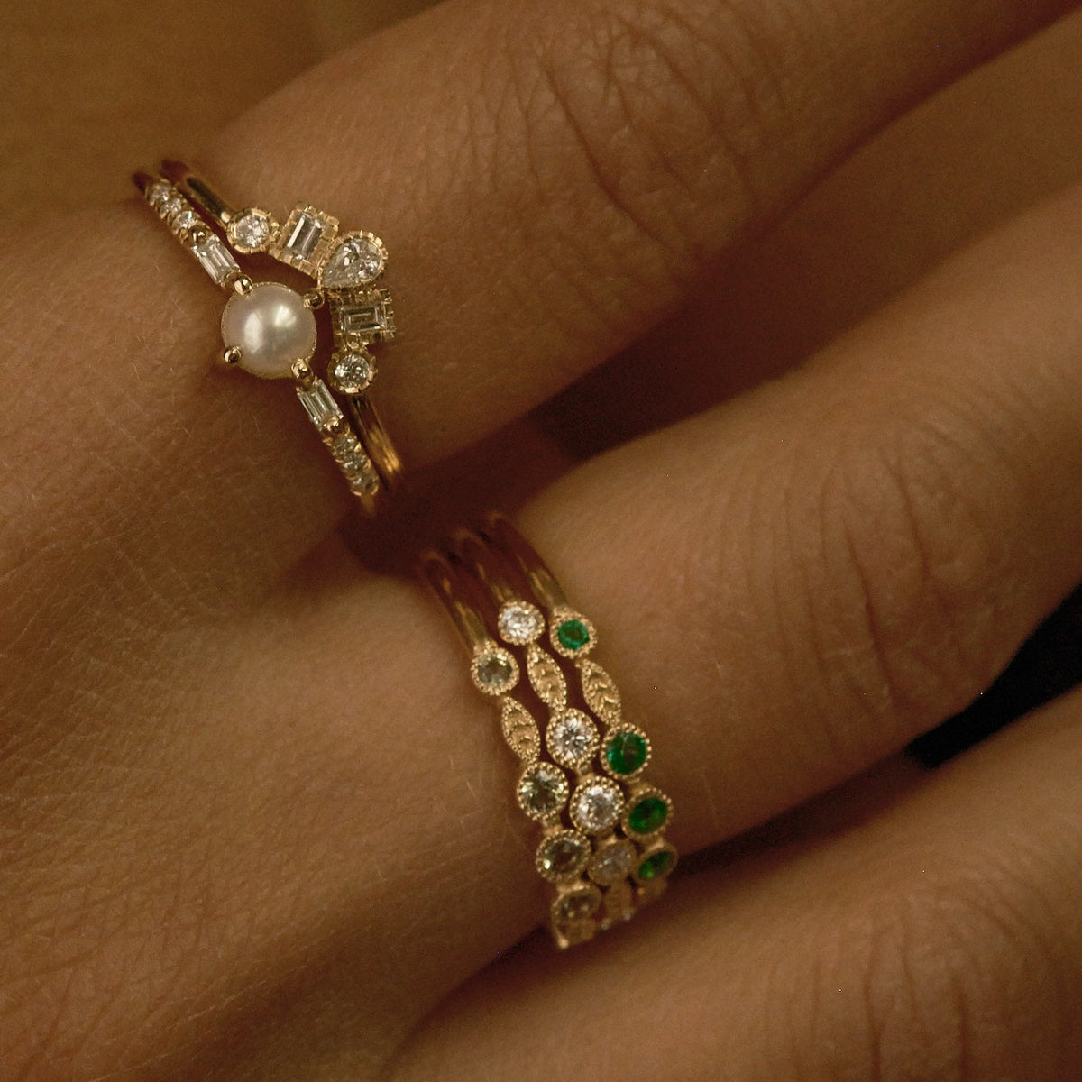 Emerald Pebble Leaf Ring
