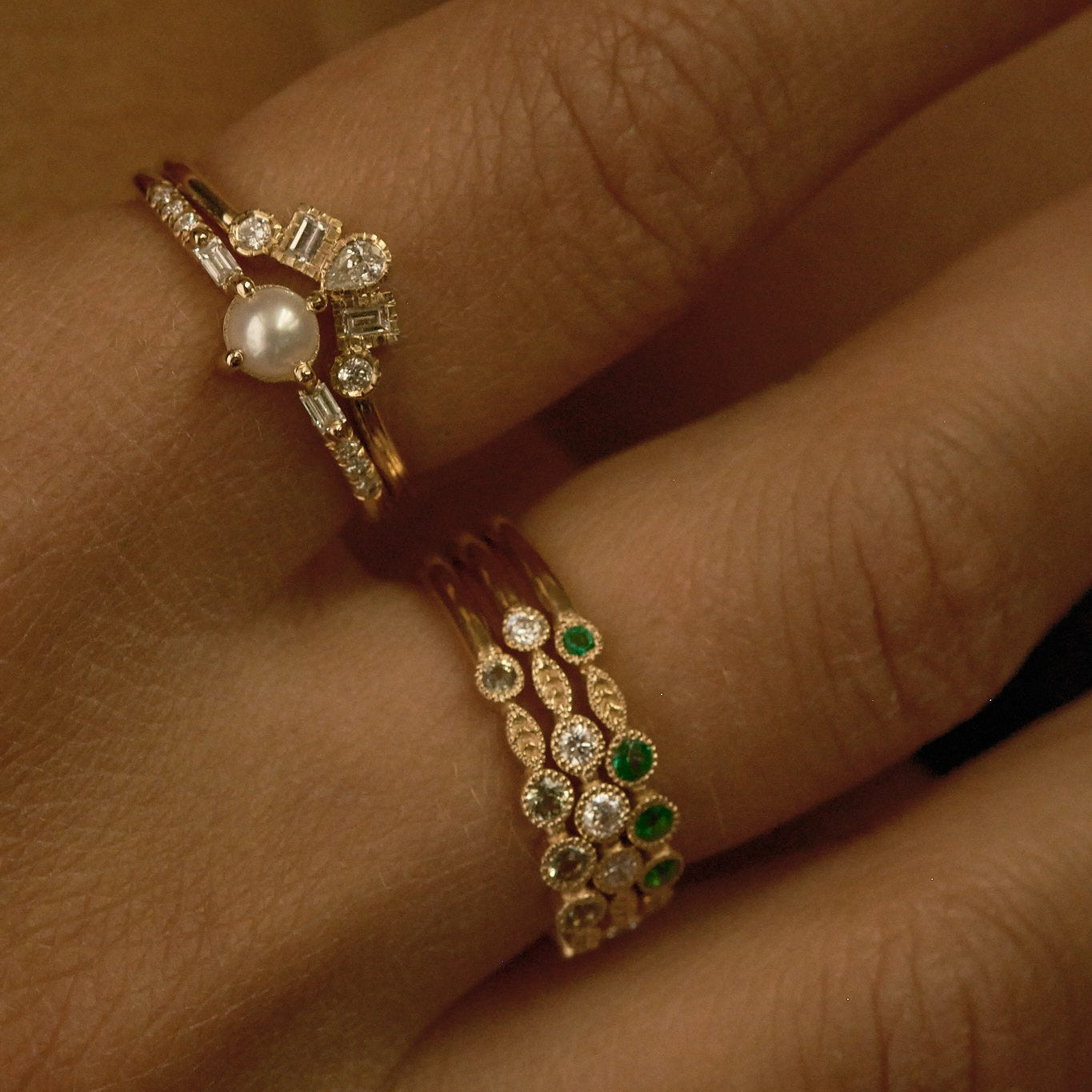 Emerald Pebble Leaf Ring
