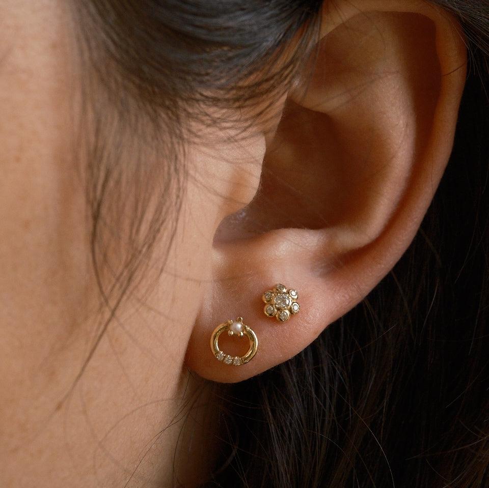 White Diamond Flower Stud (Single)