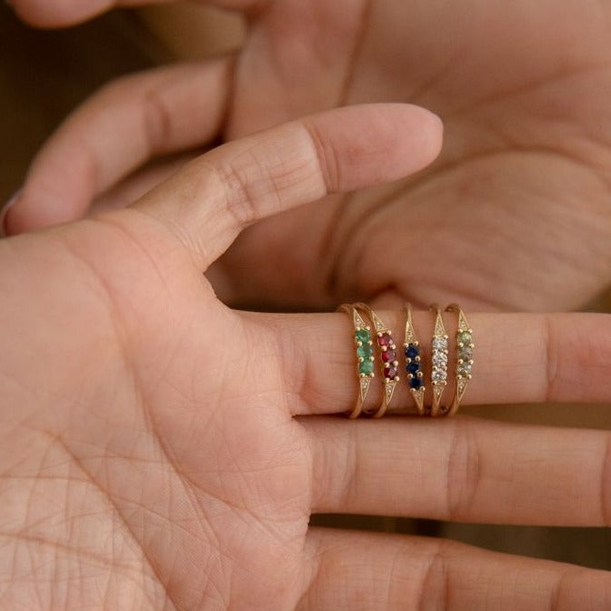 3 SAPPHIRE DECO RING