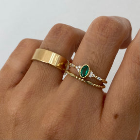 Emerald Oval Poeme Ring