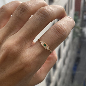 Emerald Mini Deco Point Ring