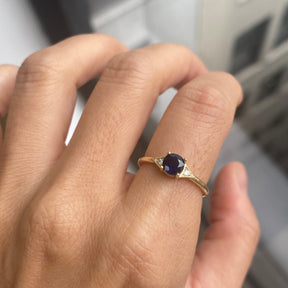 Round Blue Sapphire Deco Ring