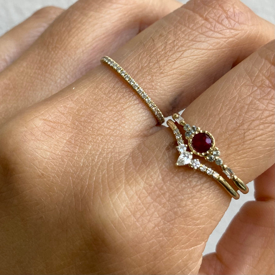 Ruby Round Poeme Ring