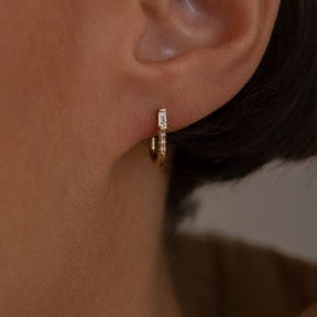 Baguette Equilibrium Hook Earring (Single)