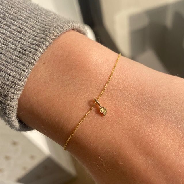 Dainty Gold Star Bracelet, Delicate Bracelets for Women – AMYO Jewelry